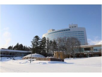 【第５回　北海道　富良野スキー場】
超ドライパウダーと美しいグルーミング