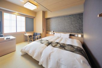 🚃観光列車一万三千尺物語でめぐる🚃
雪解けの絶景と春の富山湾鮨