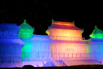 さっぽろ雪まつり・支笏湖氷濤まつりと
登別温泉3日間