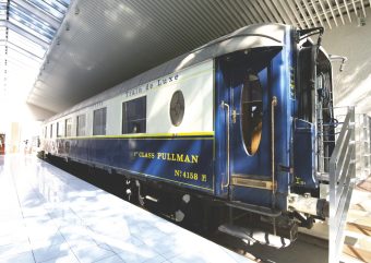 優雅な時間を満喫🍷
人気のオリエント急行で贅沢コースランチと
🌸箱根の花散策🌷