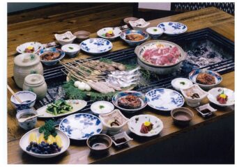 囲炉裏会席と昼神温泉郷散策
そらさんぽ天龍峡

 