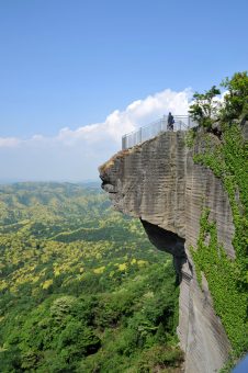 地獄のぞきからの絶景　鋸山ハイキング