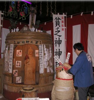 3万株のツツジ咲く信州・鶴峯公園と
信濃國一宮・諏訪大社下社秋宮