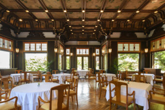 伝統の富士屋ホテル
「メインダイニング　ザ・フジヤ」で
優雅なフレンチランチ