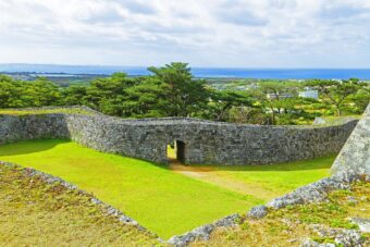にっぽん城郭巡り　【沖縄編】
座喜味城　今帰仁城　勝連城　中城城　首里城