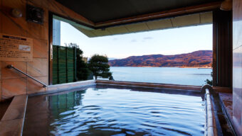 春の山口　日本海　神秘の絶景
⛩️<strong>元乃隅神社・角島・青海島をめぐる</strong>⛩️