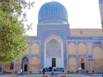 ベストシーズンに行く！
🔷青の都サマルカンドへ🔷
アフラシアブ号でめぐるウズベキスタン三都物語