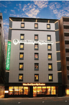 早春の京都
梅、椿の名所めぐりと
相国寺・林光院特別拝観