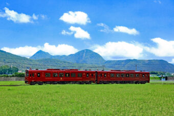 🪴緑深まる九州へ🌿

【ゆふいんの森🚃】と【観光列車ことこと🚃】２つの観光列車の旅